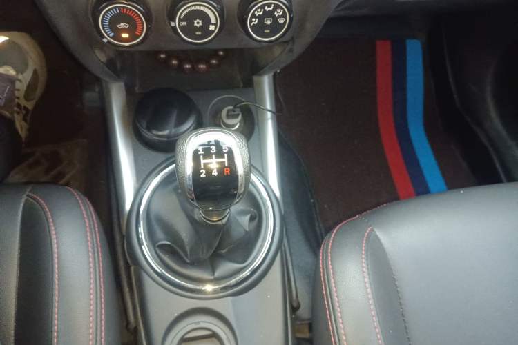 Used Mitsubishi ASX 2018 1.6L Manual Two-Wheel Drive Dynamic Edition Gear Lever