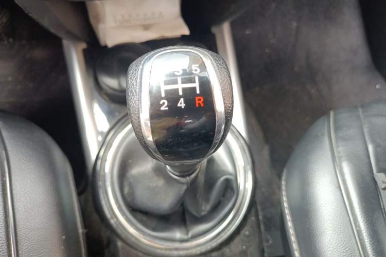 Used Mitsubishi ASX 2018 1.6L Manual Two-Wheel Drive Fashion Edition Gear Lever