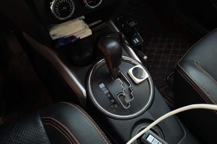 Used Mitsubishi ASX 2018 2.0L CVT Two-Wheel Drive Smart Orange Edition Gear Lever