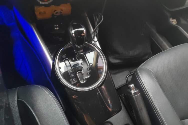 Used Mitsubishi ASX 2018 2.0L CVT Two-Wheel Drive Deluxe Edition Gear Lever
