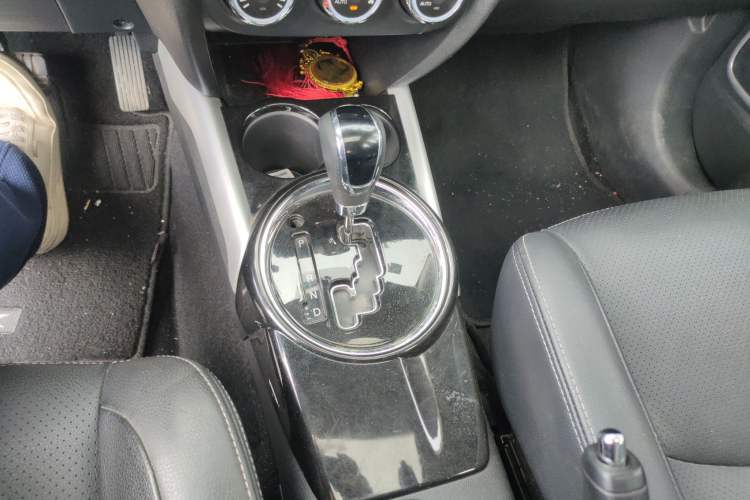Used Mitsubishi ASX 2018 2.0L CVT Two-Wheel Drive Deluxe Edition Gear Lever