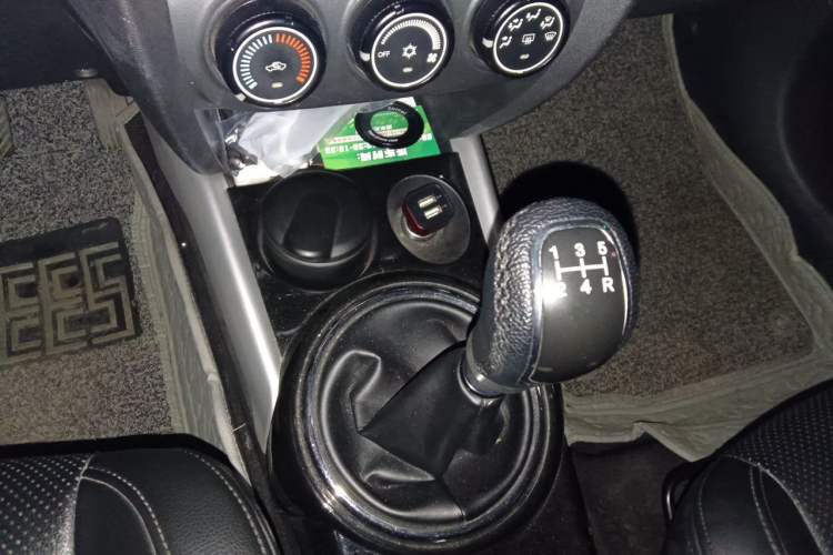 Used Mitsubishi ASX 2018 1.6L Manual Two-Wheel Drive Dynamic Edition Gear Lever