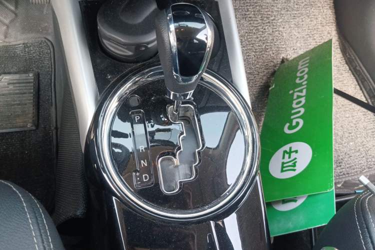 Used Mitsubishi ASX 2018 2.0L CVT Two-Wheel Drive Deluxe Edition Gear Lever