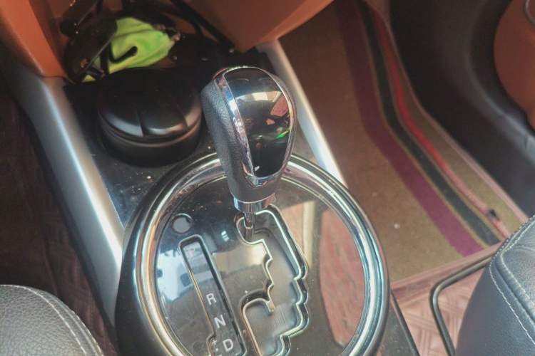 Used Mitsubishi ASX 2018 2.0L CVT Two-Wheel Drive Deluxe Edition Gear Lever
