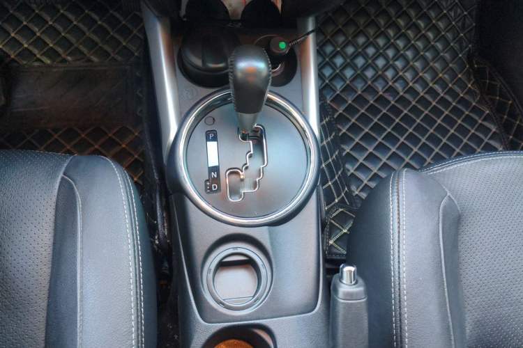 Used Mitsubishi ASX 2018 2.0L CVT Two-Wheel Drive Deluxe Edition Gear Lever