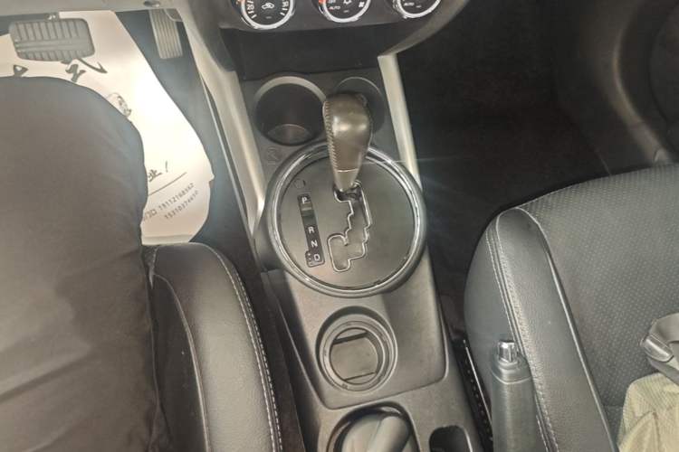 Used Mitsubishi ASX 2018 2.0L CVT Two-Wheel Drive Deluxe Edition Gear Lever