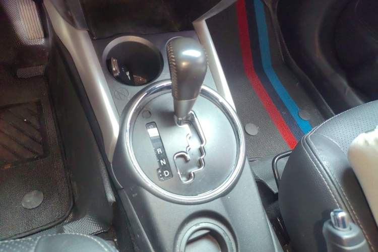 Used Mitsubishi ASX 2018 2.0L CVT Two-Wheel Drive Deluxe Edition Gear Lever