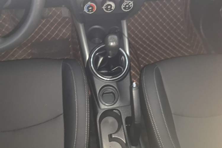 Used Mitsubishi ASX 2018 1.6L Manual Two-Wheel Drive Dynamic Edition Gear Lever
