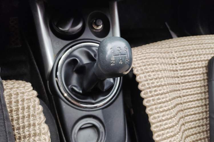 Used Mitsubishi ASX 2018 1.6L Manual Two-Wheel Drive Fashion Edition Gear Lever
