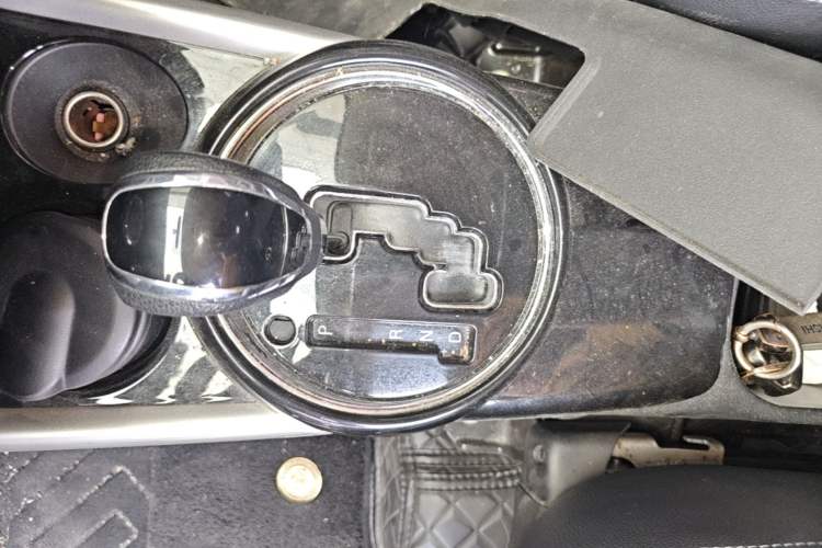 Used Mitsubishi ASX 2018 2.0L CVT Two-Wheel Drive Deluxe Edition Gear Lever