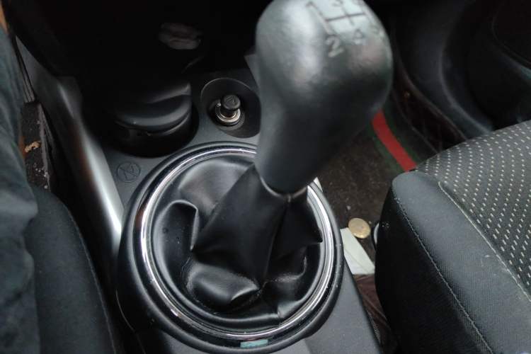 Used Mitsubishi ASX 2018 1.6L Manual Two-Wheel Drive Fashion Edition Gear Lever