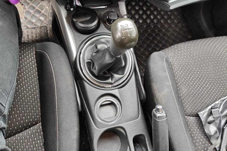 Used Mitsubishi ASX 2018 1.6L Manual Two-Wheel Drive Fashion Edition Gear Lever