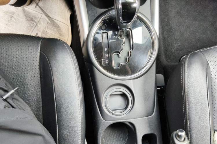 Used Mitsubishi ASX 2018 2.0L CVT Two-Wheel Drive Deluxe Edition Gear Lever