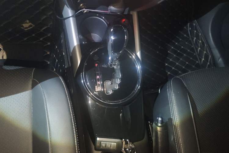 Used Mitsubishi ASX 2018 2.0L CVT Two-Wheel Drive Deluxe Edition Gear Lever