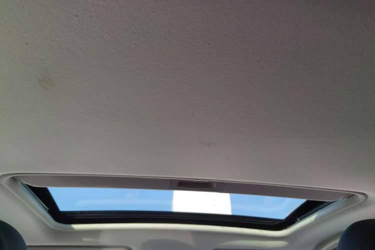 Used Mitsubishi ASX 2018 2.0L CVT Two-Wheel Drive Deluxe Edition Headliner