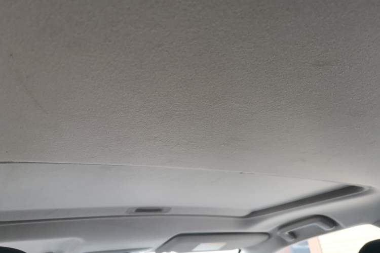 Used Mitsubishi ASX 2018 2.0L CVT Two-Wheel Drive Deluxe Edition Headliner