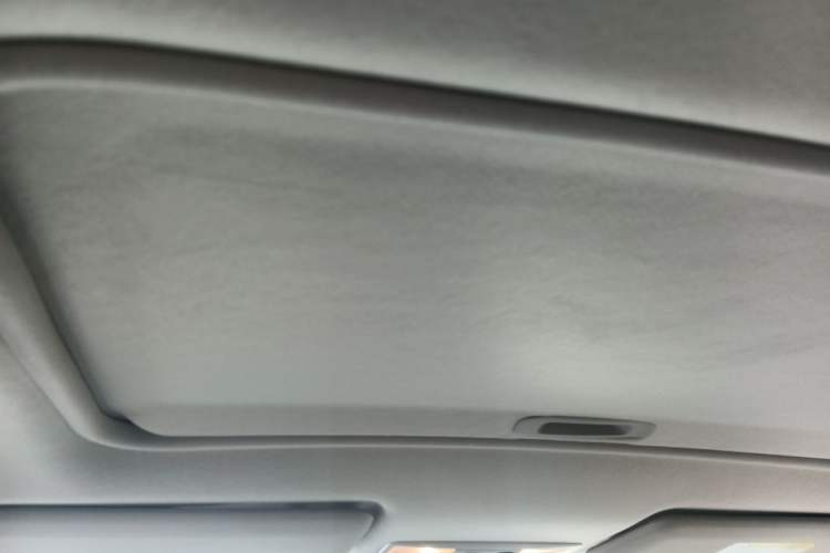 Used Mitsubishi ASX 2018 2.0L CVT Two-Wheel Drive Deluxe Edition Headliner