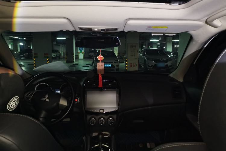 Used Mitsubishi ASX 2018 2.0L CVT Two-Wheel Drive Deluxe Edition Headliner