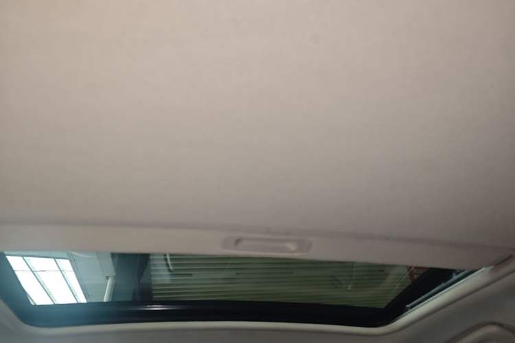 Used Mitsubishi ASX 2018 2.0L CVT Two-Wheel Drive Deluxe Edition Headliner