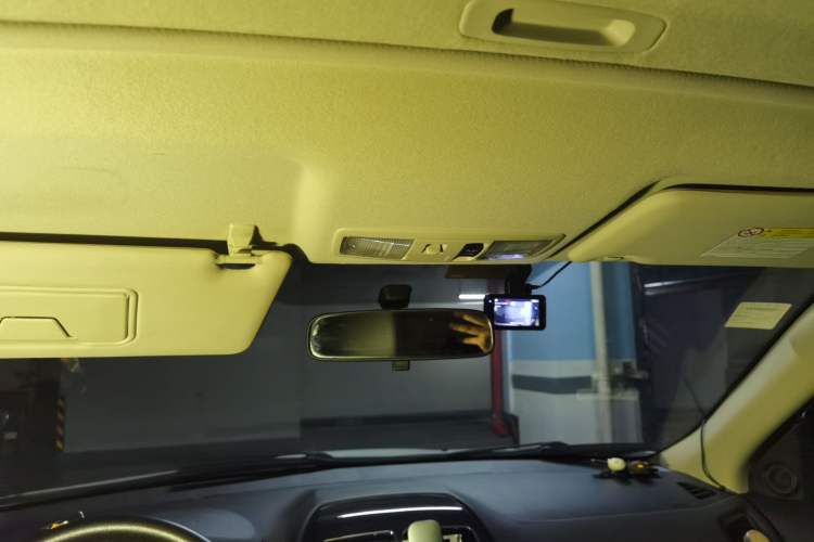Used Mitsubishi ASX 2018 2.0L CVT Two-Wheel Drive Deluxe Edition Headliner