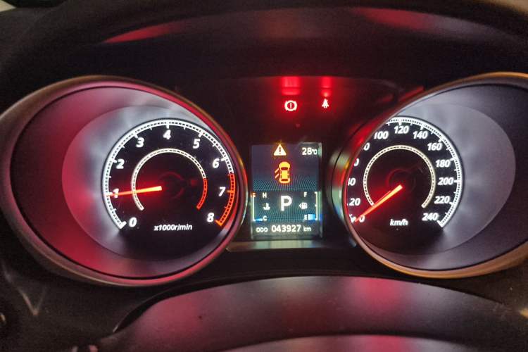Used Mitsubishi ASX 2018 2.0L CVT Two-Wheel Drive Deluxe Edition Instrument Cluster