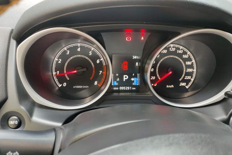 Used Mitsubishi ASX 2018 2.0L CVT Two-Wheel Drive Deluxe Edition Instrument Cluster