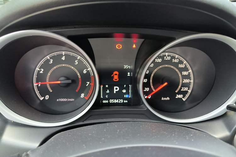 Used Mitsubishi ASX 2018 2.0L CVT Two-Wheel Drive Deluxe Edition Instrument Cluster