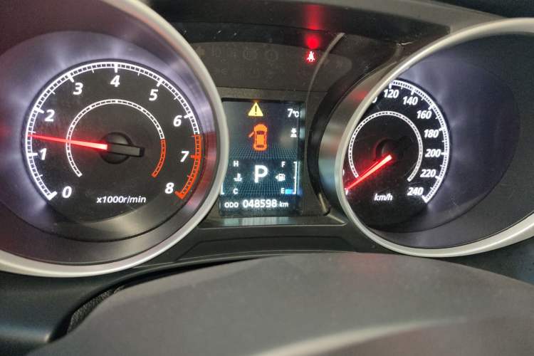 Used Mitsubishi ASX 2018 2.0L CVT Two-Wheel Drive Deluxe Edition Instrument Cluster