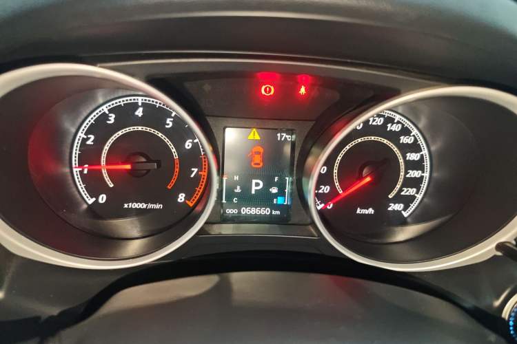Used Mitsubishi ASX 2018 2.0L CVT Two-Wheel Drive Deluxe Edition Instrument Cluster