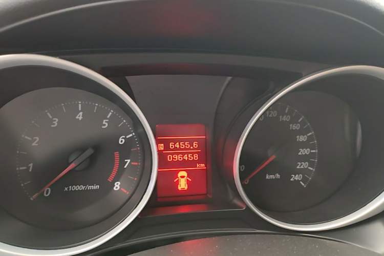 Used Mitsubishi ASX 2018 2.0L CVT Two-Wheel Drive Elite Edition Instrument Cluster