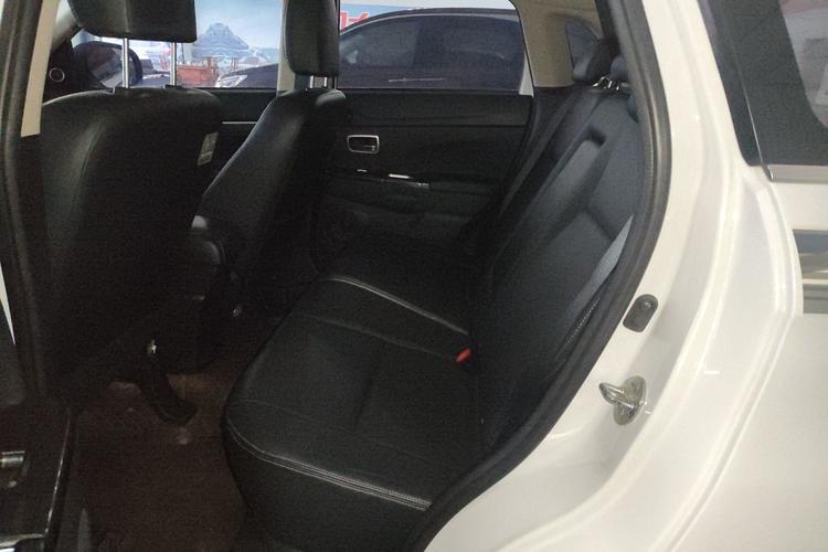 Used Mitsubishi ASX 2018 2.0L CVT Two-Wheel Drive Deluxe Edition Interior 1