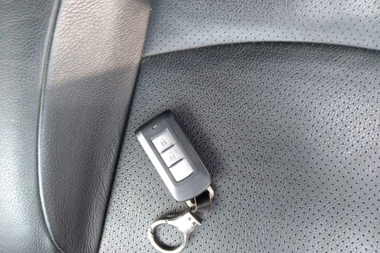 Used Mitsubishi ASX 2018 2.0L CVT Two-Wheel Drive Deluxe Edition Interior 1