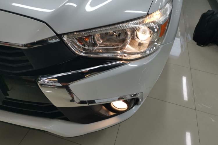 Used Mitsubishi ASX 2018 2.0L CVT Two-Wheel Drive Elite Edition Left Front Headlight