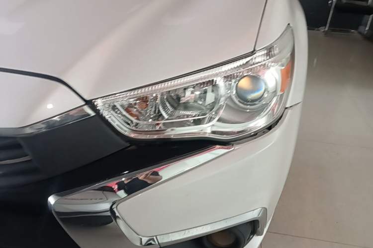 Used Mitsubishi ASX 2018 2.0L CVT Two-Wheel Drive Elite Edition Left Front Headlight