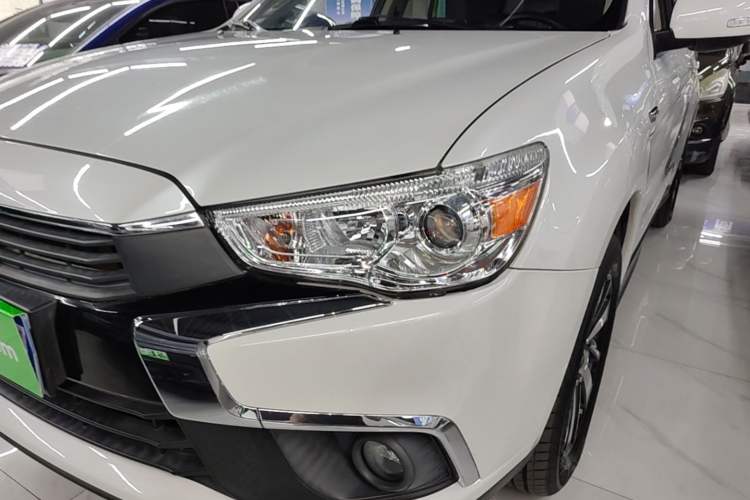 Used Mitsubishi ASX 2018 2.0L CVT Two-Wheel Drive Deluxe Edition Left Front Headlight