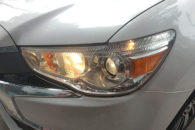 Used Mitsubishi ASX 2018 2.0L CVT Two-Wheel Drive Deluxe Edition Left Front Headlight