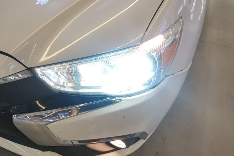 Used Mitsubishi ASX 2018 2.0L CVT Two-Wheel Drive Deluxe Edition Left Front Headlight