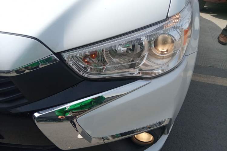 Used Mitsubishi ASX 2018 2.0L CVT Two-Wheel Drive Deluxe Edition Left Front Headlight