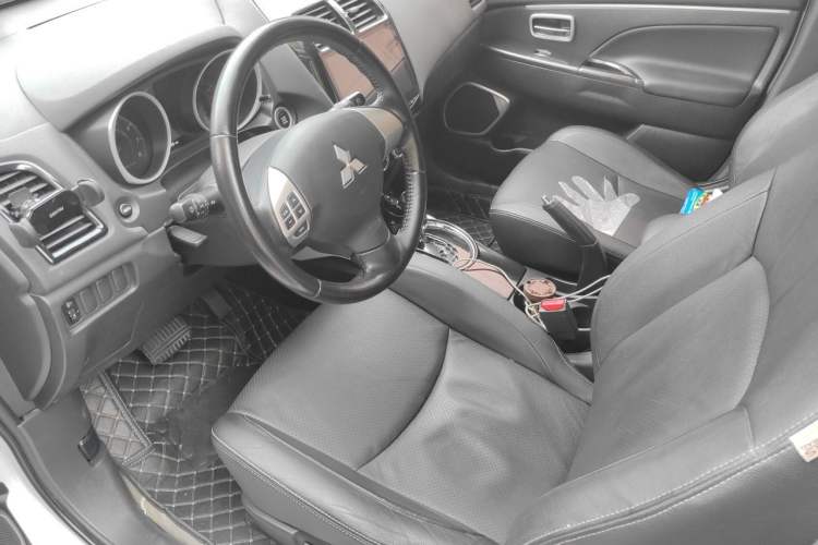 Used Mitsubishi ASX 2018 2.0L CVT Two-Wheel Drive Deluxe Edition Left Front Seat