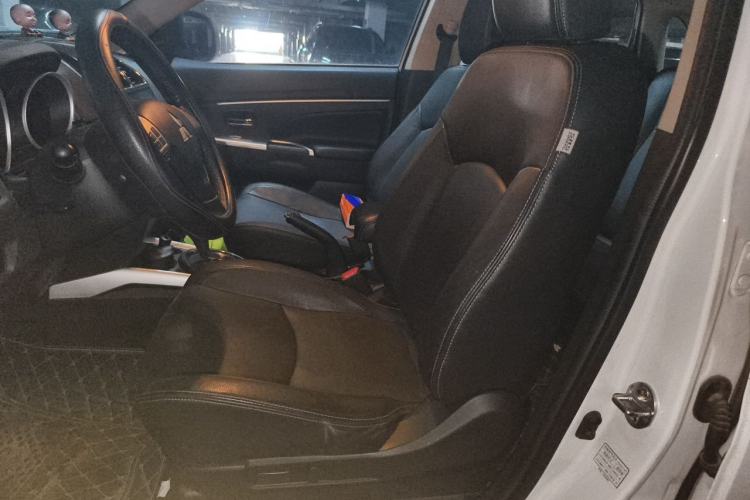 Used Mitsubishi ASX 2018 2.0L CVT Two-Wheel Drive Deluxe Edition Left Front Seat
