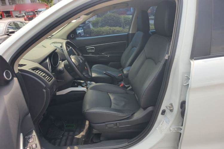 Used Mitsubishi ASX 2018 2.0L CVT Two-Wheel Drive Deluxe Edition Left Front Seat