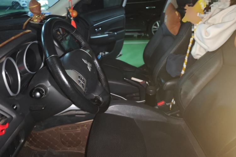Used Mitsubishi ASX 2018 2.0L CVT Two-Wheel Drive Deluxe Edition Left Front Seat