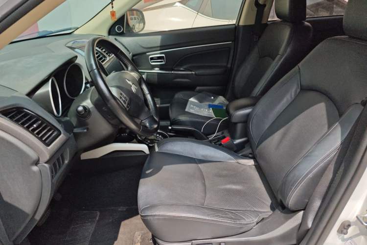 Used Mitsubishi ASX 2018 2.0L CVT Two-Wheel Drive Deluxe Edition Left Front Seat