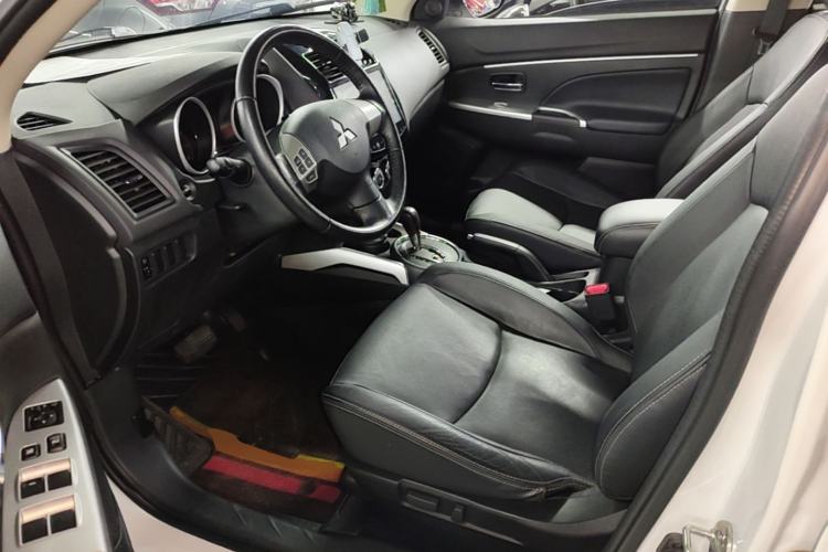 Used Mitsubishi ASX 2018 2.0L CVT Two-Wheel Drive Deluxe Edition Left Front Seat