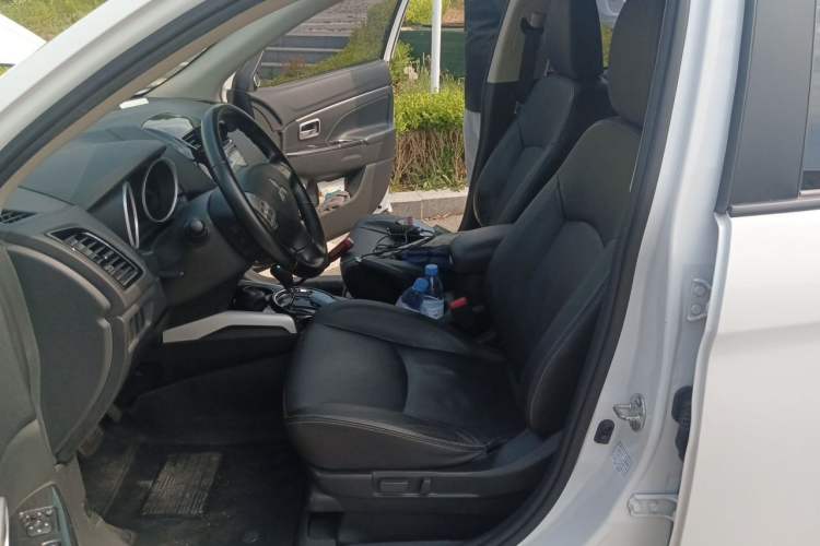 Used Mitsubishi ASX 2018 2.0L CVT Two-Wheel Drive Deluxe Edition Left Front Seat