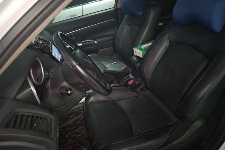 Used Mitsubishi ASX 2018 2.0L CVT Two-Wheel Drive Deluxe Edition Left Front Seat