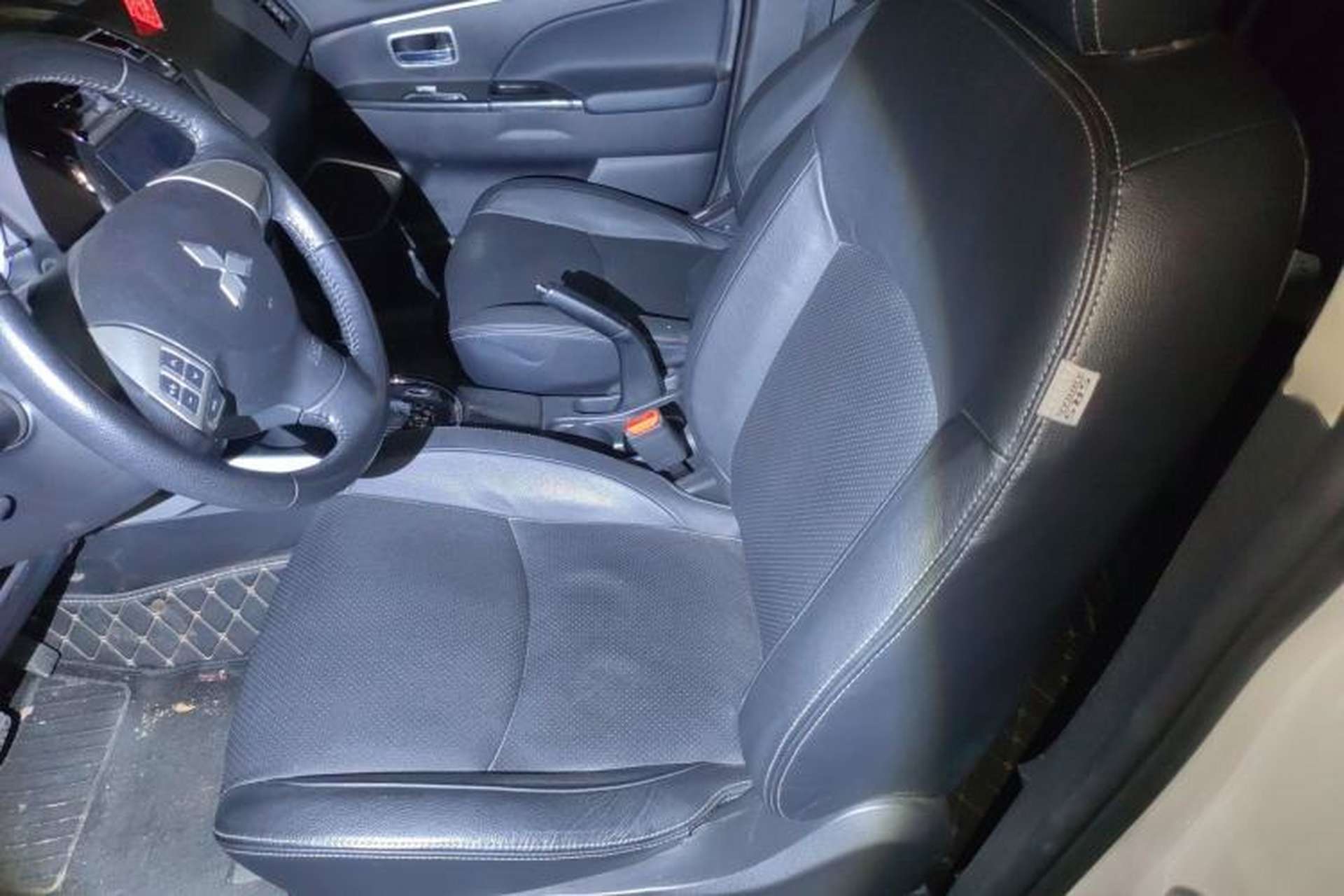 Used Mitsubishi ASX 2018 2.0L CVT Two-Wheel Drive Deluxe Edition Left Front Seat