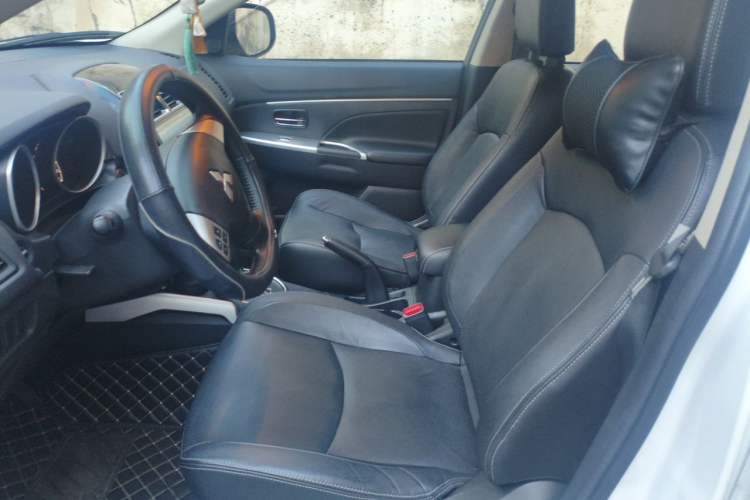Used Mitsubishi ASX 2018 2.0L CVT Two-Wheel Drive Deluxe Edition Left Front Seat