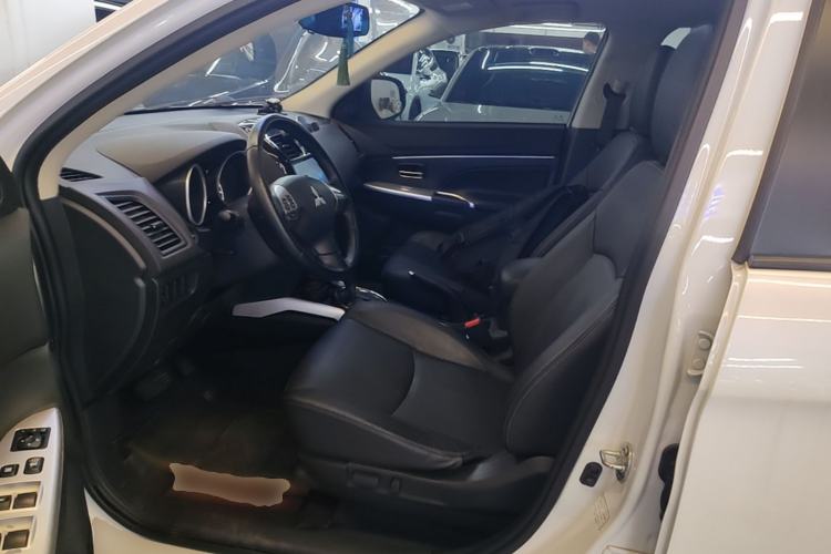 Used Mitsubishi ASX 2018 2.0L CVT Two-Wheel Drive Deluxe Edition Left Front Seat