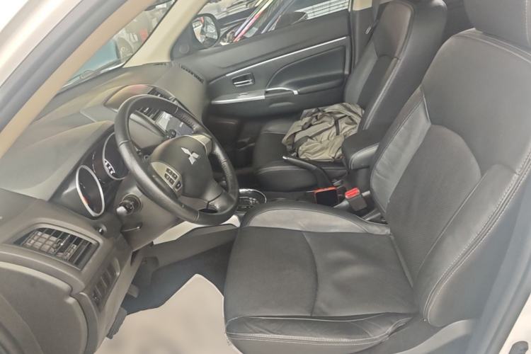 Used Mitsubishi ASX 2018 2.0L CVT Two-Wheel Drive Deluxe Edition Left Front Seat
